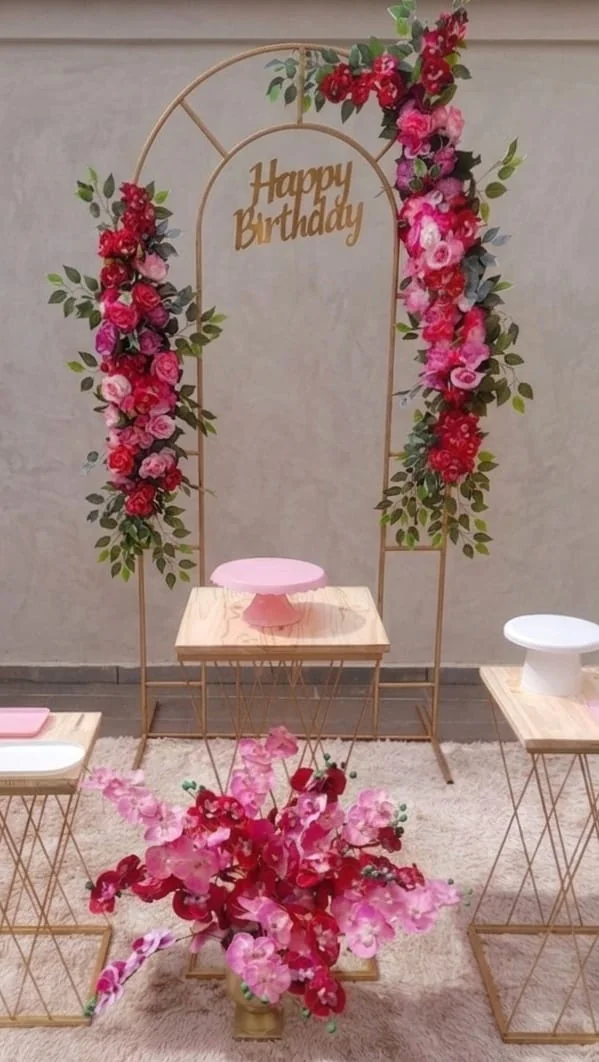 Decoração de Aniversário Kit Painel Romano em Belo Horizonte - W&N Decor Festas